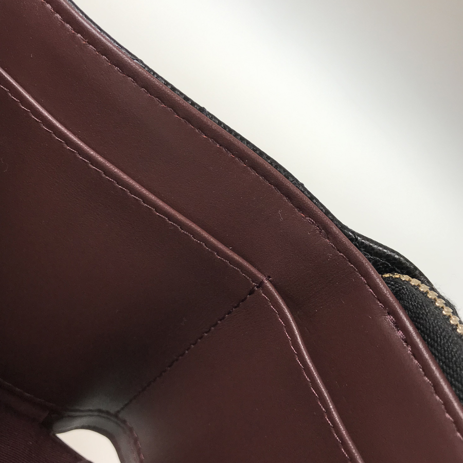シャネル 三つ折り財布