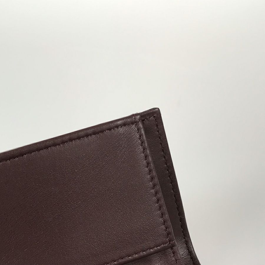 シャネル 三つ折り財布