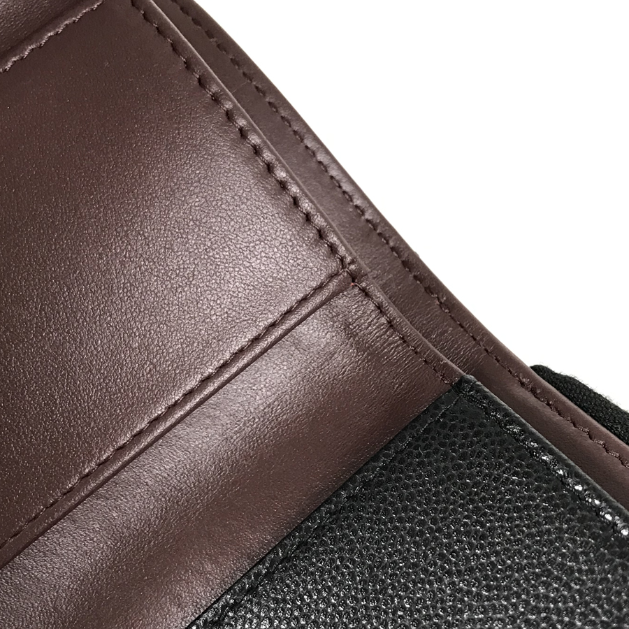 シャネル 三つ折り財布