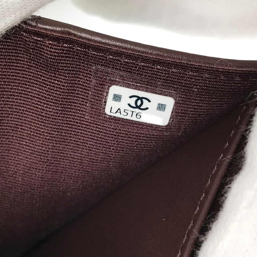 シャネル 三つ折り財布