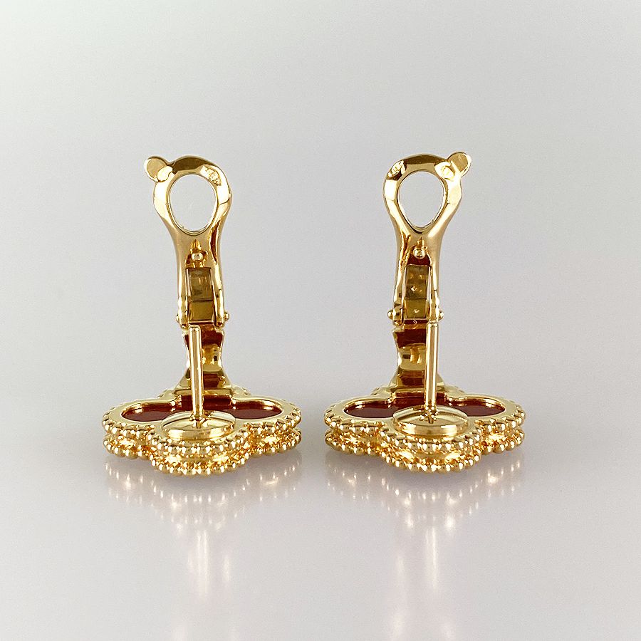 ヴァンクリーフ＆アーペル ピアス