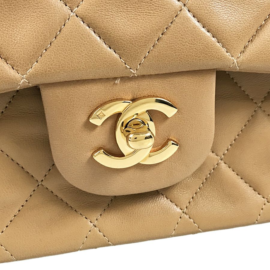 シャネル ショルダーバッグ