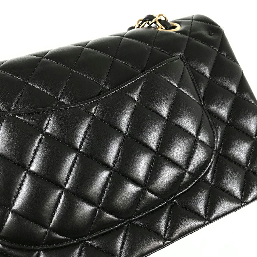 シャネル ショルダーバッグ