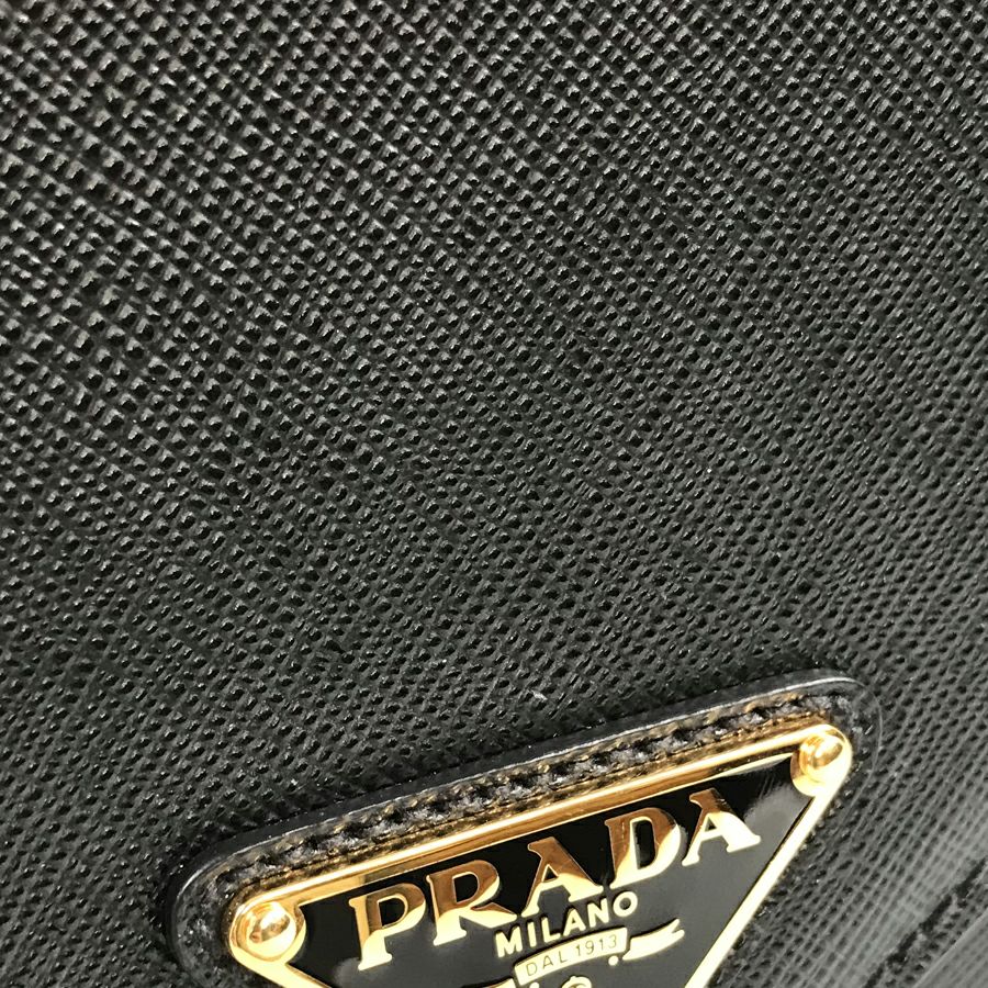 プラダ ショルダーバッグ