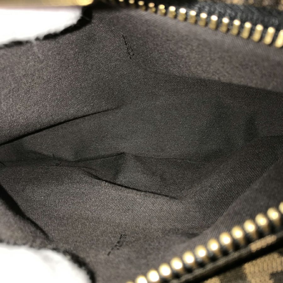 フェンディ ハンドバッグ