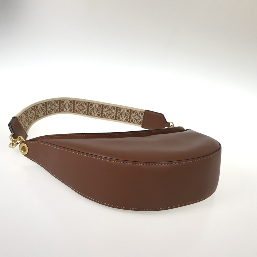 ロエベ ショルダーバッグ