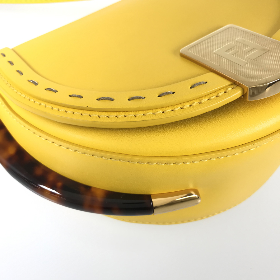 フェンディ ショルダーバッグ