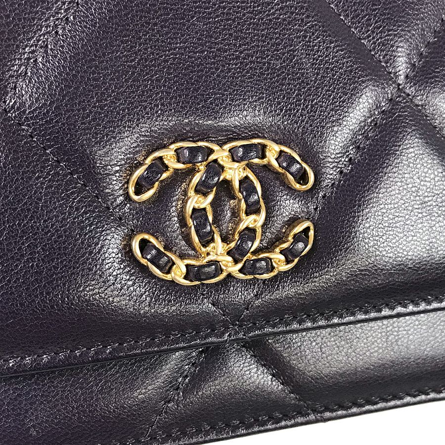 シャネル ショルダーバッグ