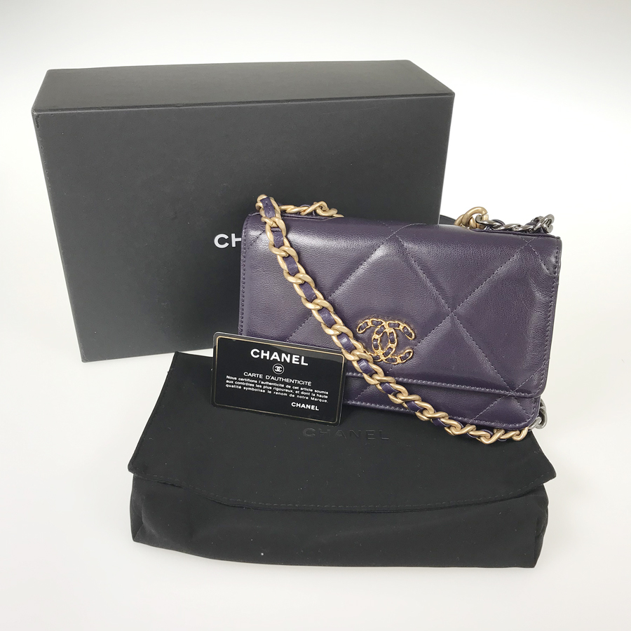 シャネル ショルダーバッグ