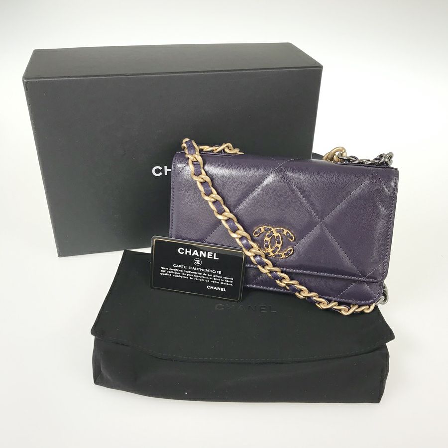 シャネル ショルダーバッグ