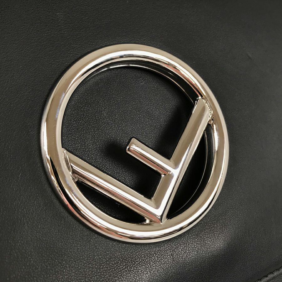 フェンディ ハンドバッグ