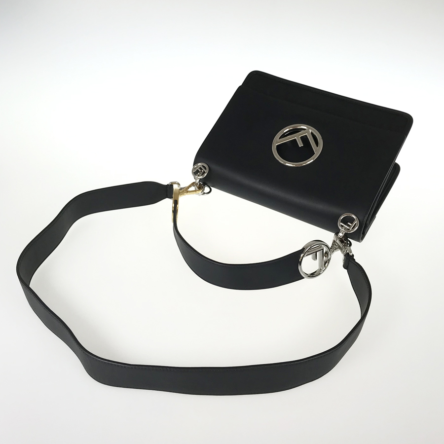 フェンディ ハンドバッグ