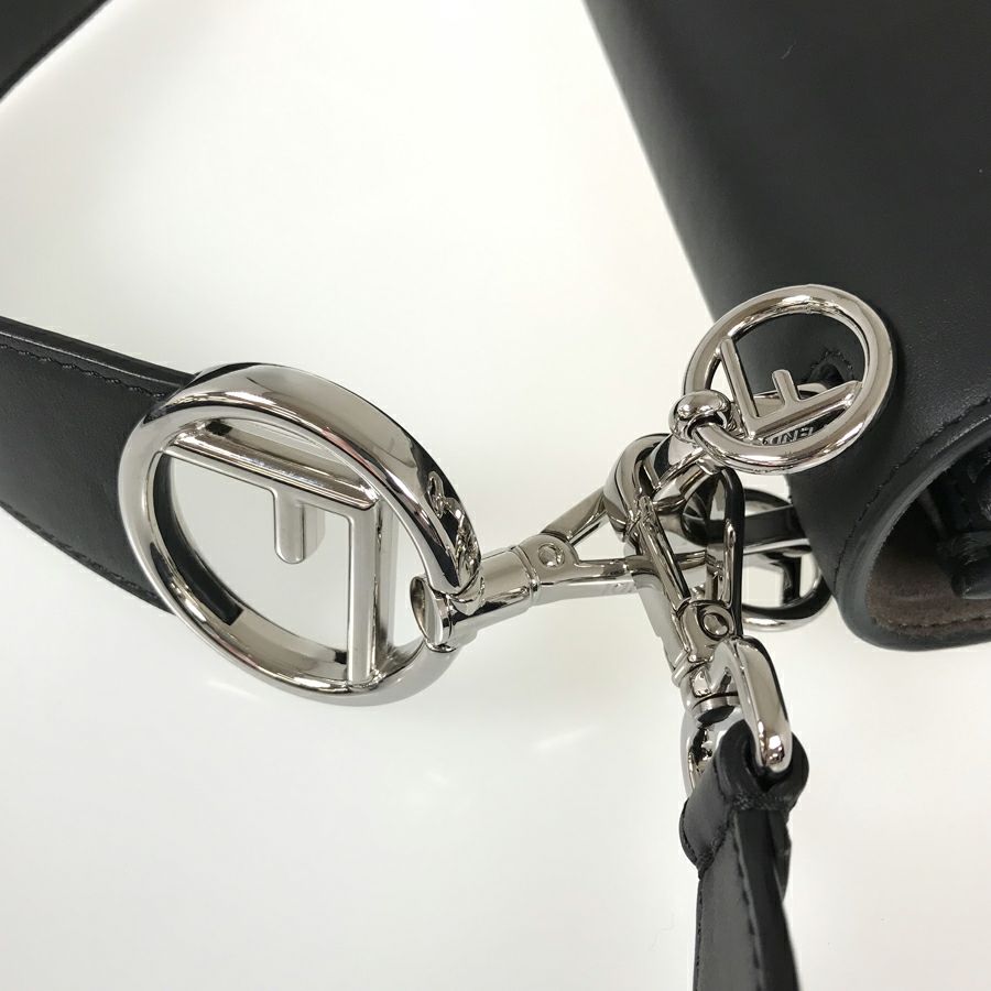 フェンディ ハンドバッグ