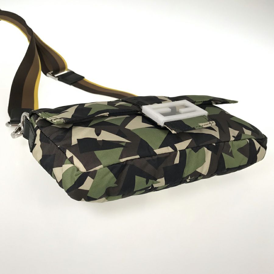 フェンディ ショルダーバッグ