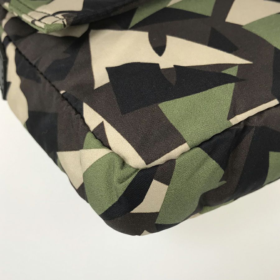 フェンディ ショルダーバッグ