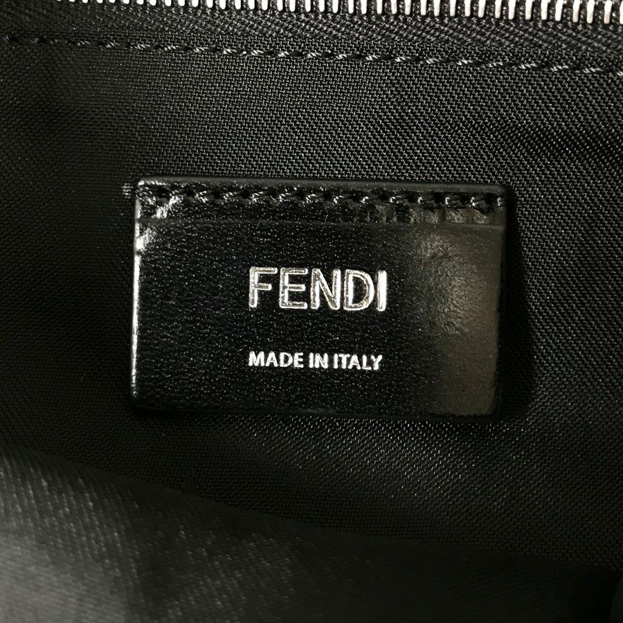 フェンディ ショルダーバッグ
