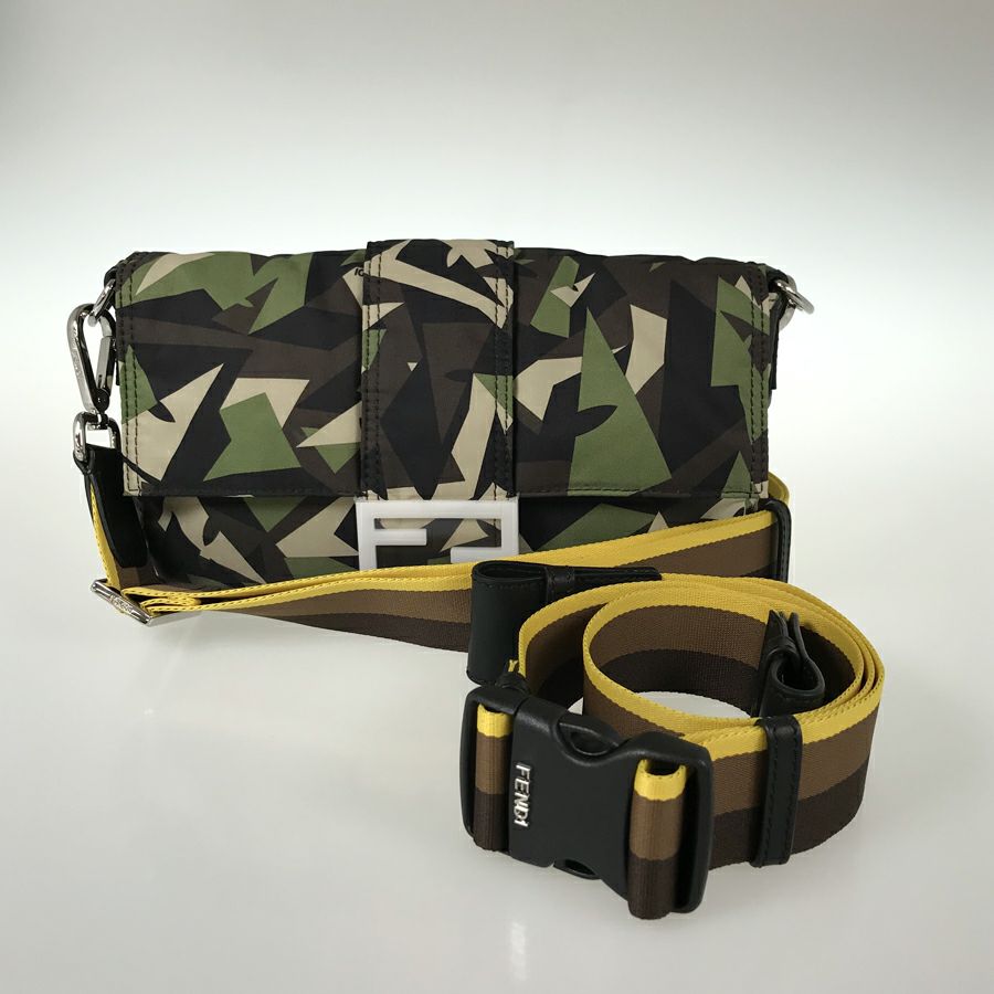 フェンディ ショルダーバッグ