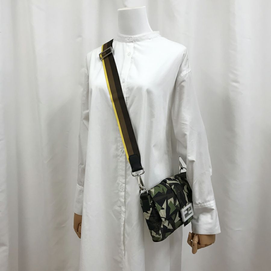 フェンディ ショルダーバッグ