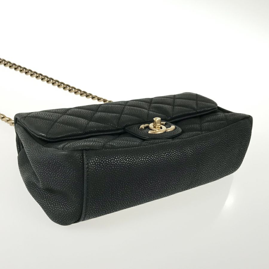 シャネル ショルダーバッグ