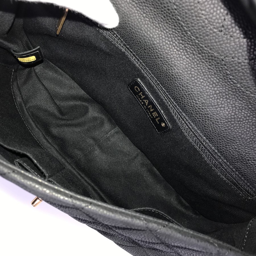 シャネル ショルダーバッグ