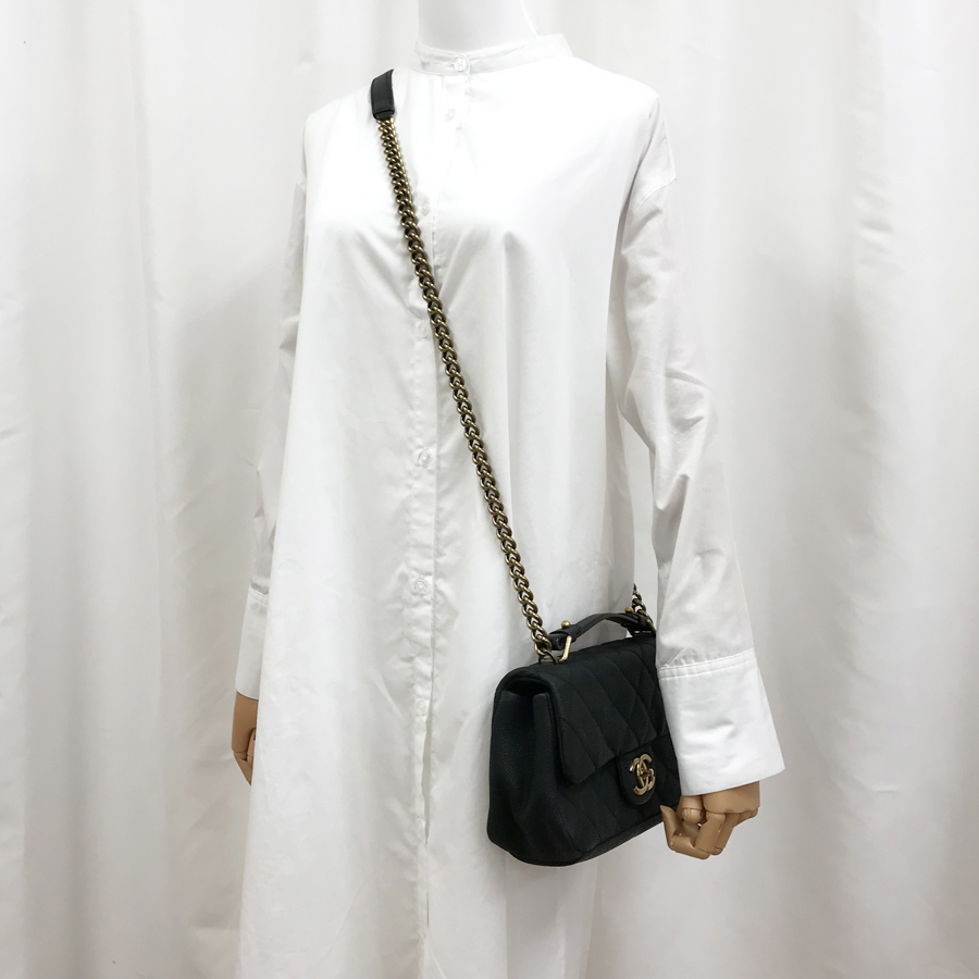 シャネル ショルダーバッグ