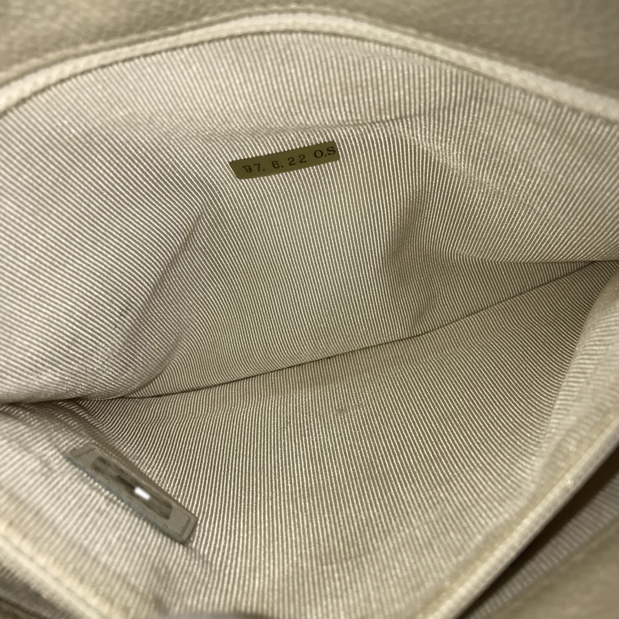 シャネル ショルダーバッグ