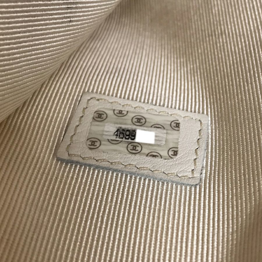 シャネル ショルダーバッグ