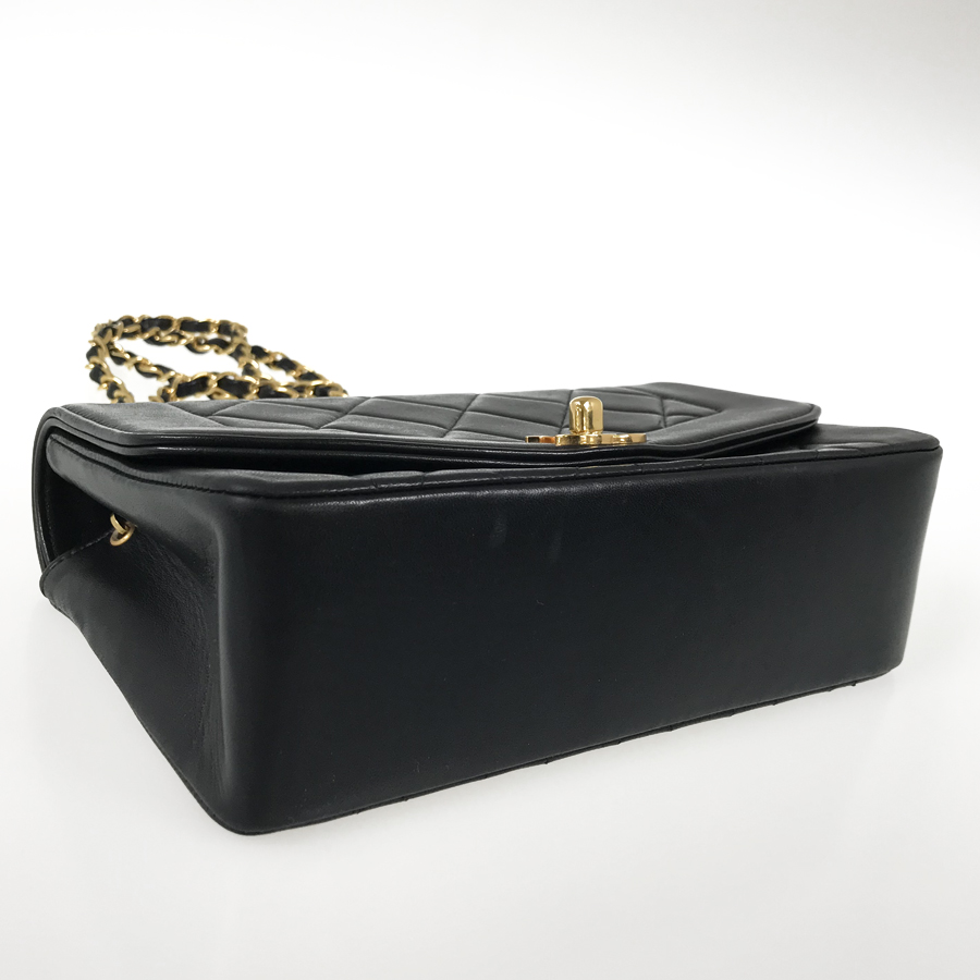 シャネル ショルダーバッグ