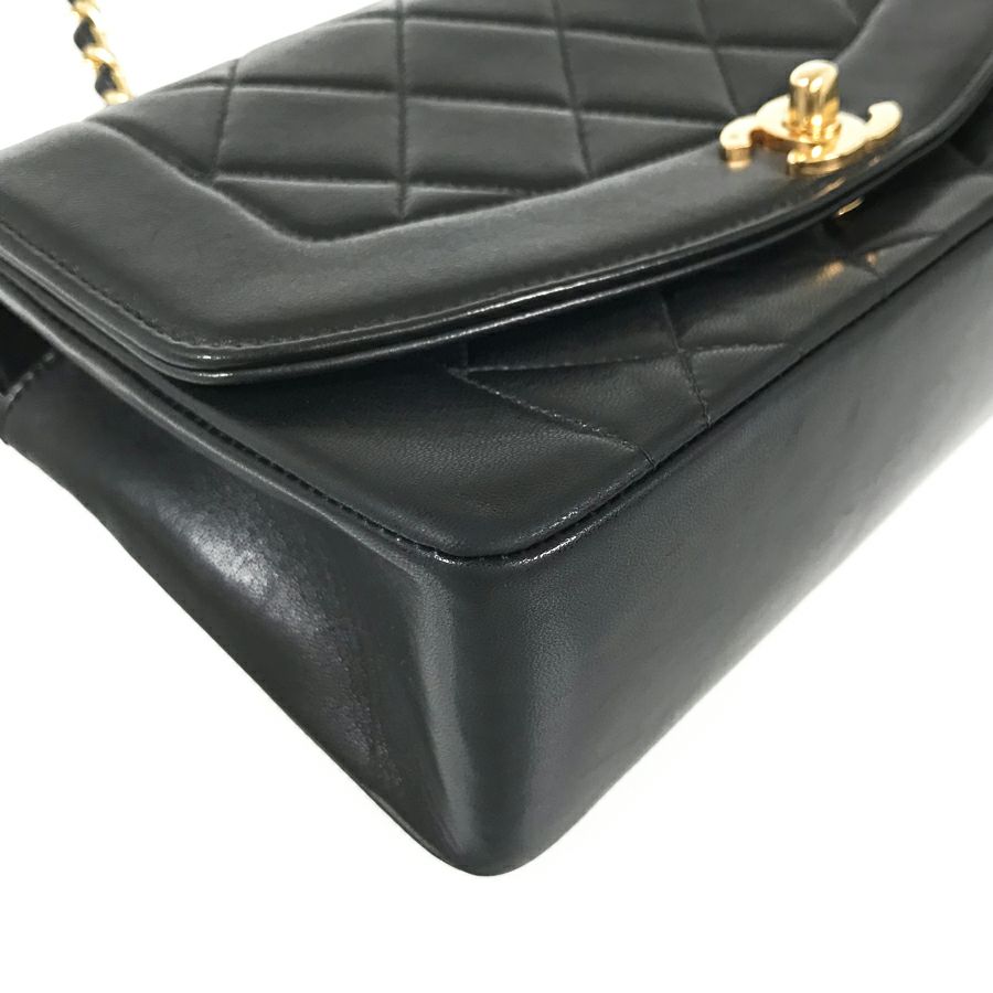 シャネル ショルダーバッグ