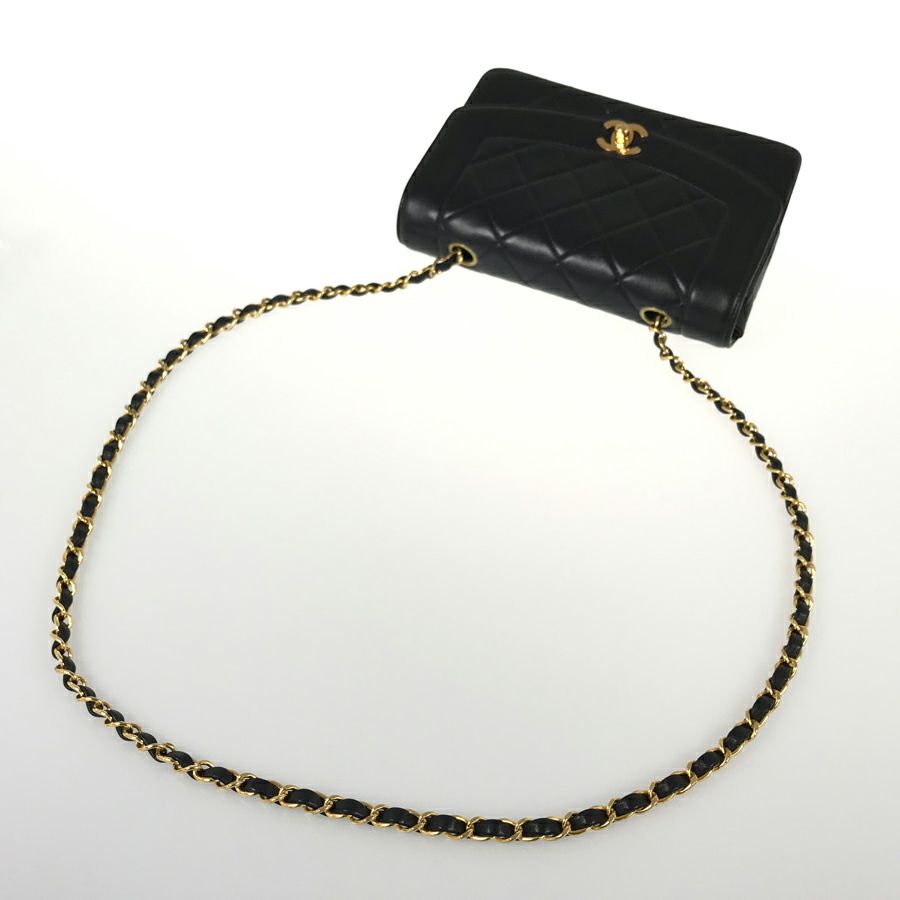 シャネル ショルダーバッグ