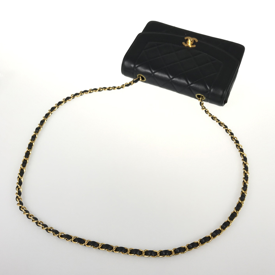 シャネル ショルダーバッグ