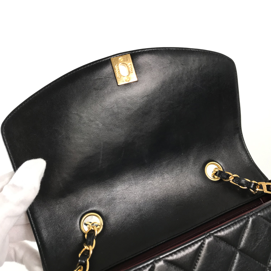 シャネル ショルダーバッグ