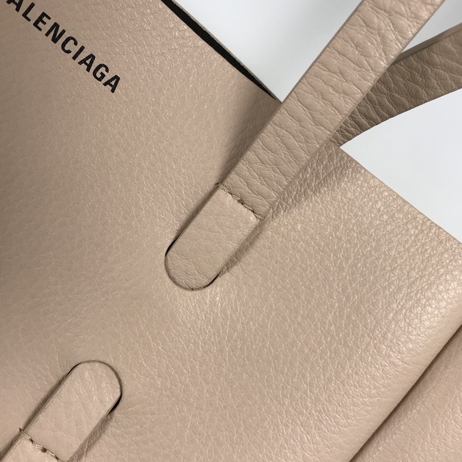 バレンシアガ トートバッグ