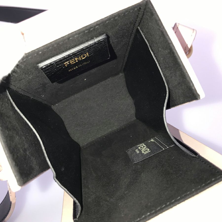 フェンディ ショルダーバッグ