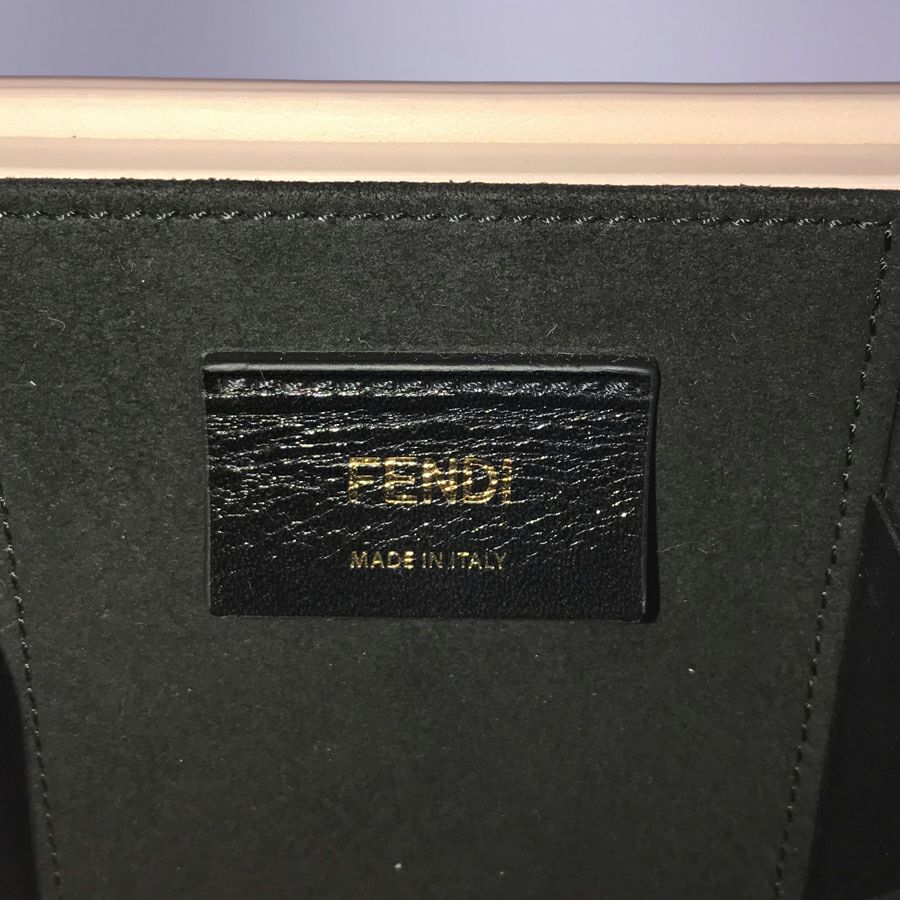 フェンディ ショルダーバッグ