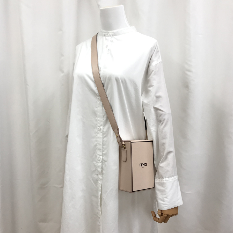 フェンディ ショルダーバッグ