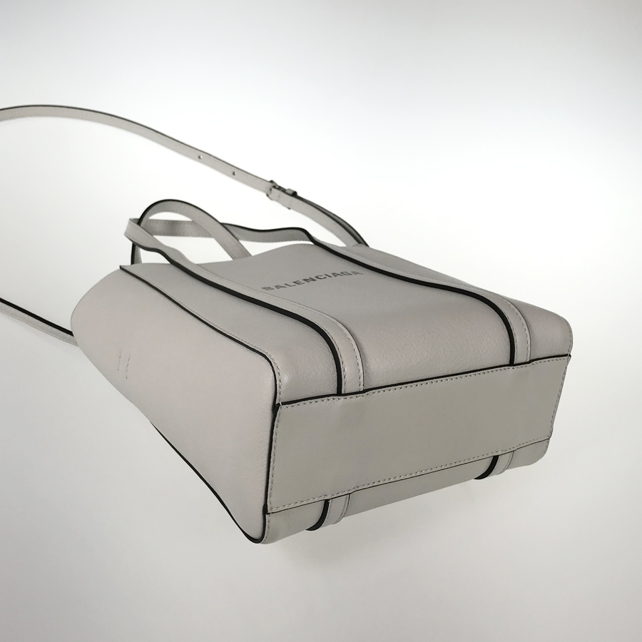 バレンシアガ トートバッグ