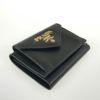 プラダ 三つ折り財布