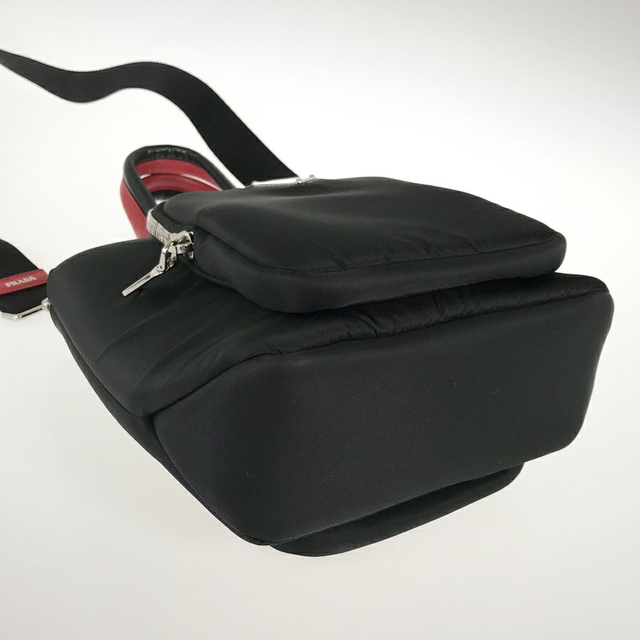 プラダ ハンドバッグ