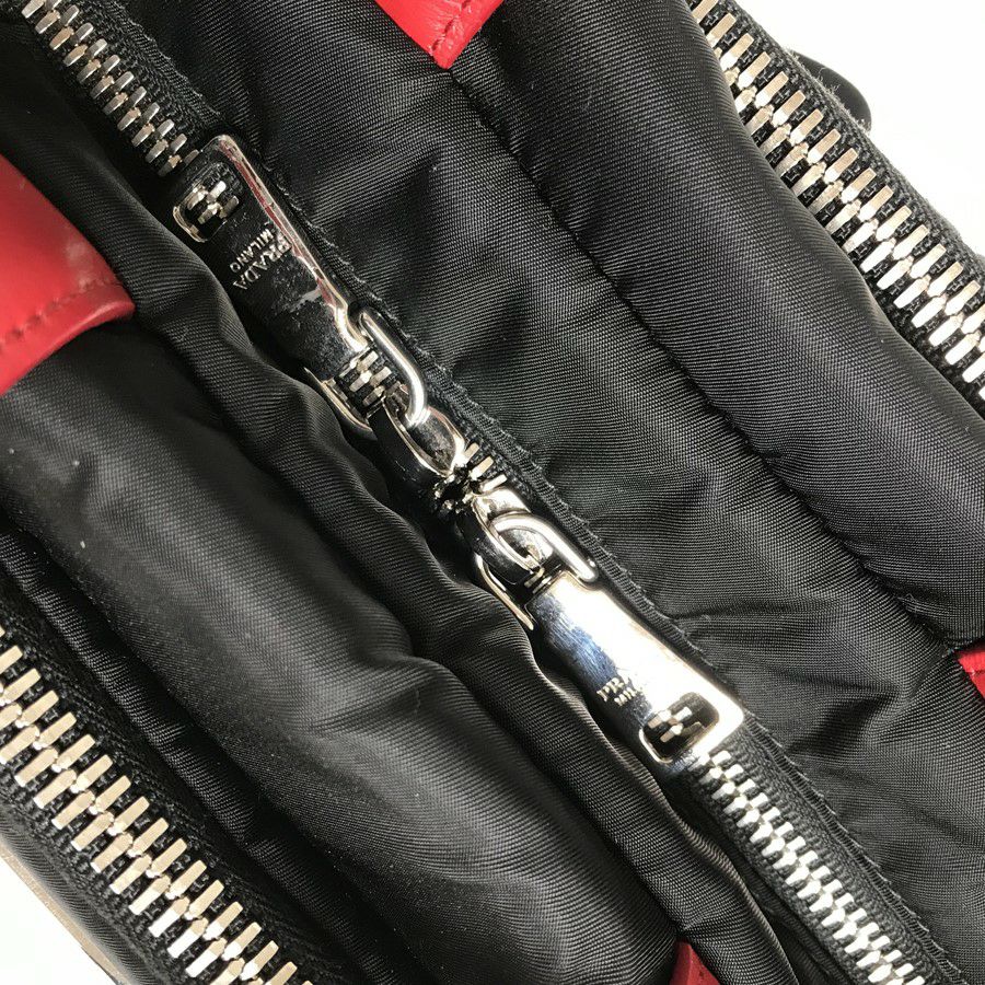 プラダ ハンドバッグ