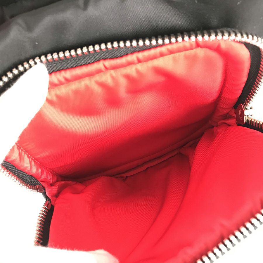 プラダ ハンドバッグ