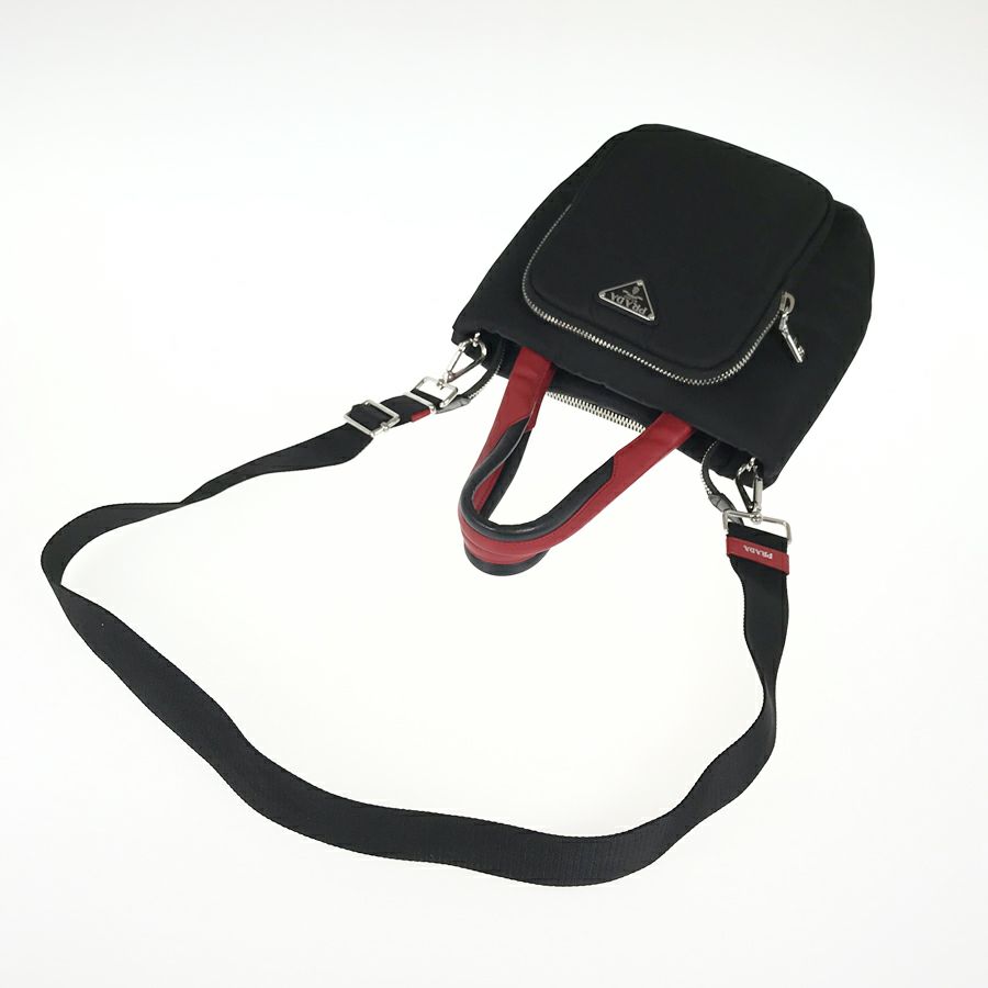 プラダ ハンドバッグ