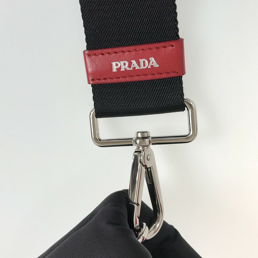 プラダ ハンドバッグ