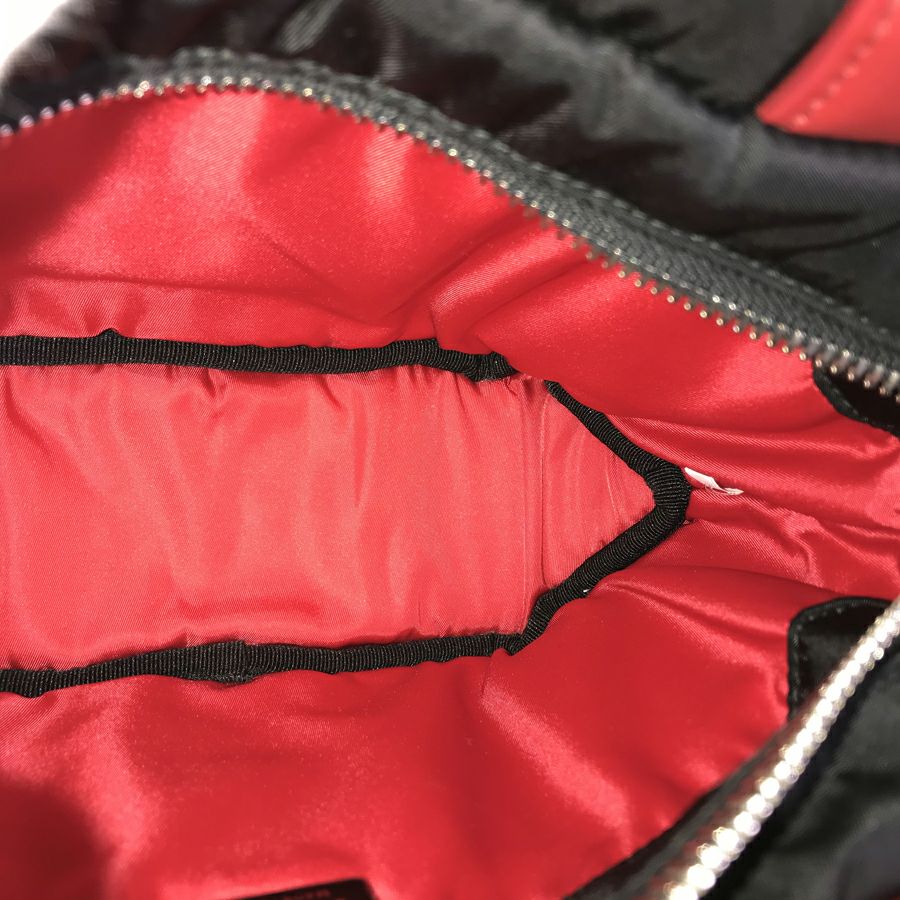 プラダ ハンドバッグ