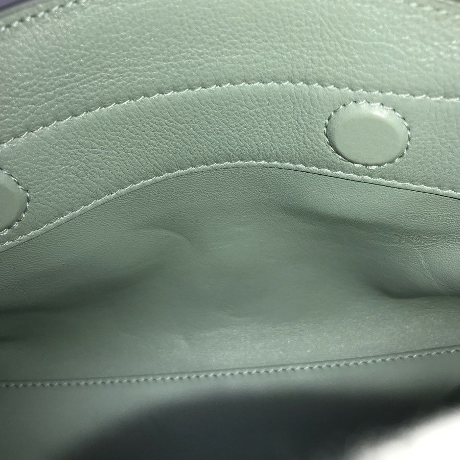 サルヴァトーレフェラガモ ショルダーバッグ