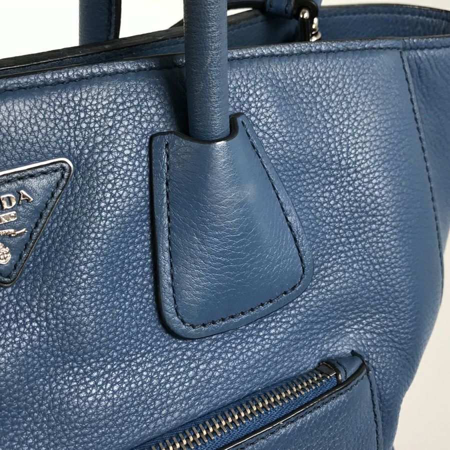 プラダ トートバッグ