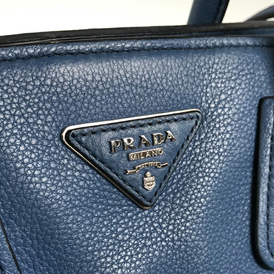 プラダ トートバッグ