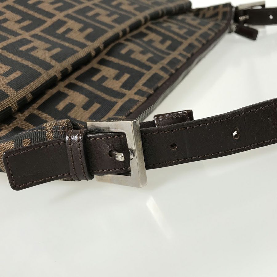 フェンディ ショルダーバッグ