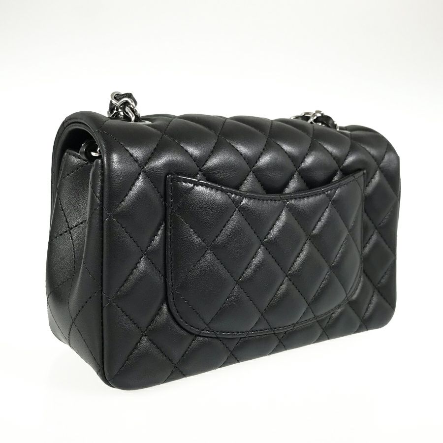 シャネル ショルダーバッグ