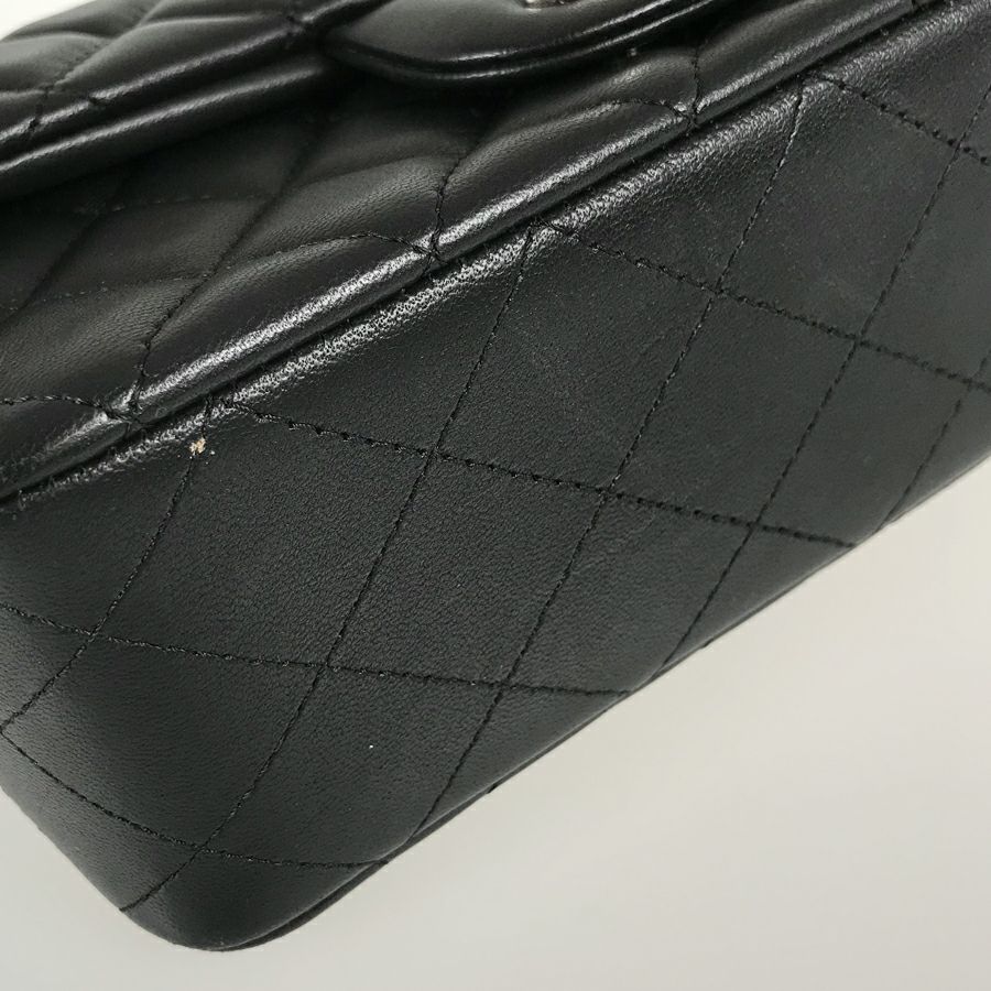 シャネル ショルダーバッグ